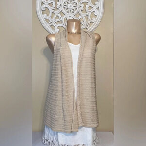 J McLaughlin women’s vest Medium 8 10 tan knit cardigan top open front neutral